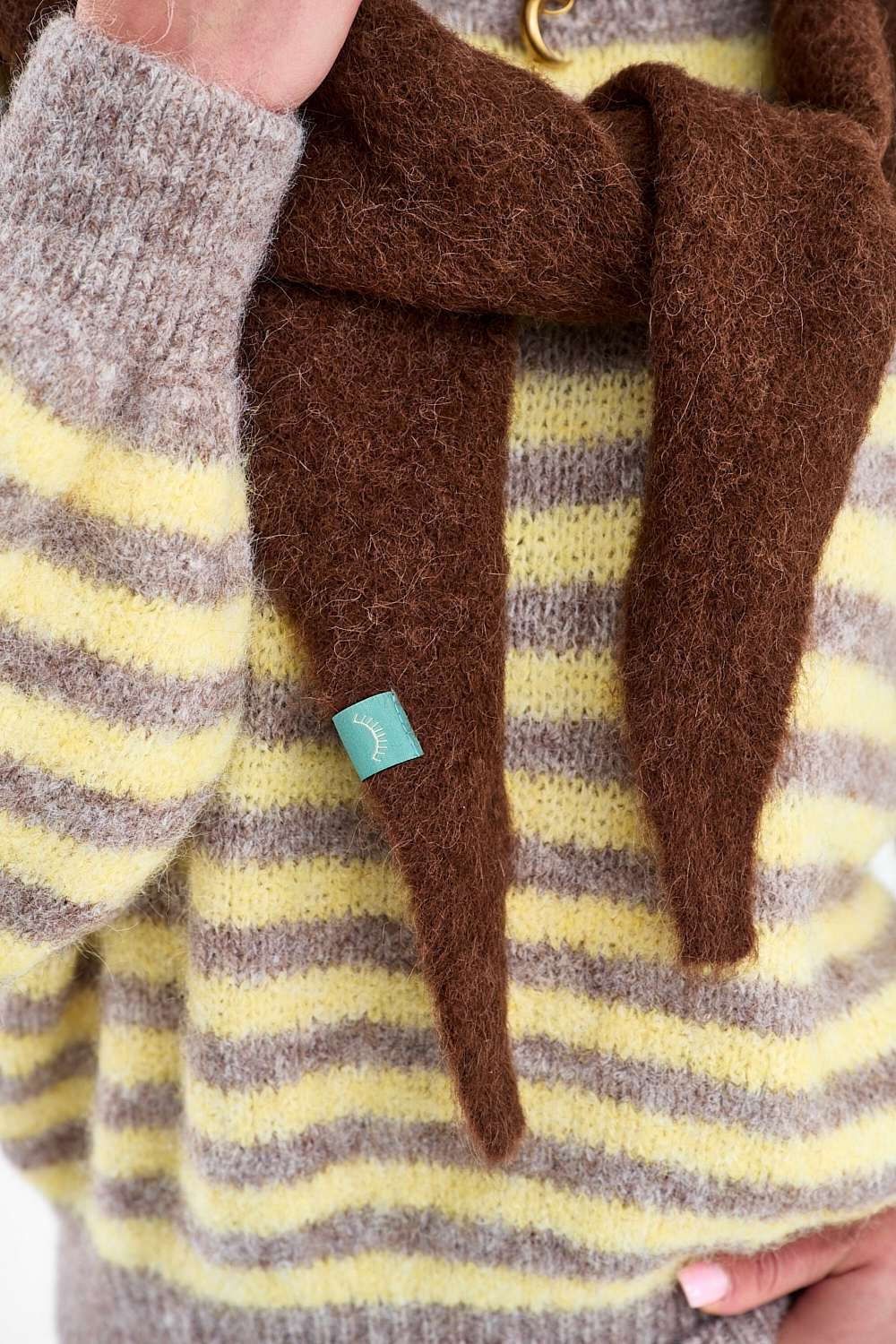 Apaszka Alpaca Espresso - Image 4