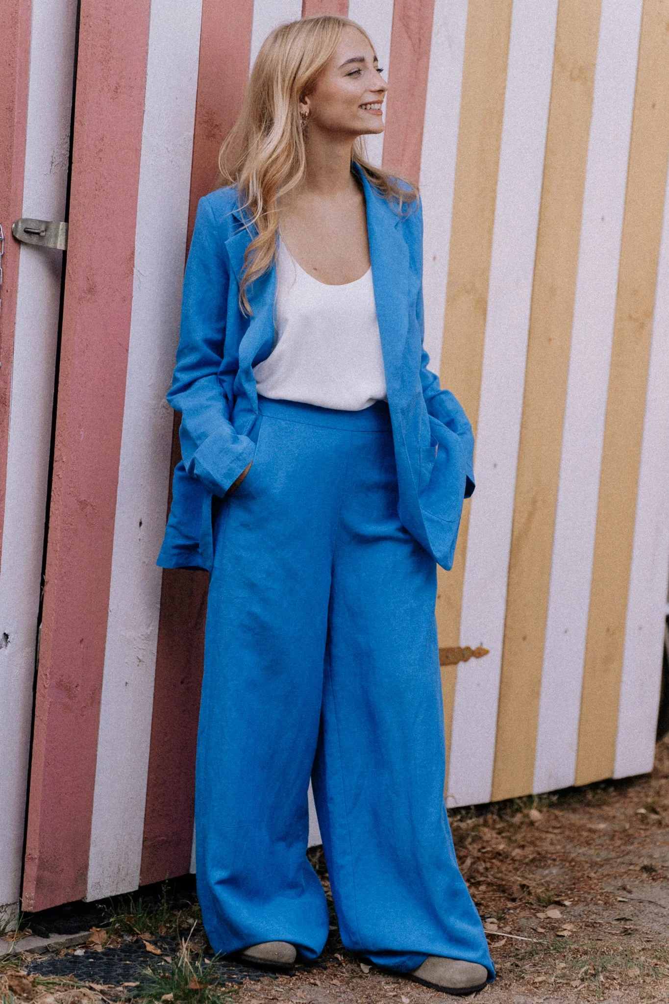 Szerokie spodnie z lnem Blue Margarita